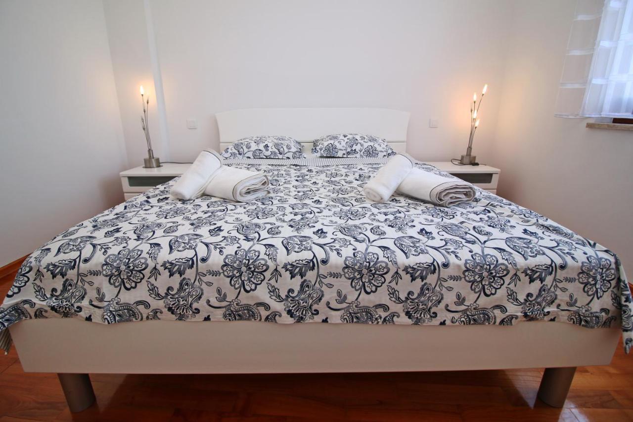 Polo Apartments โรวีน ภายนอก รูปภาพ