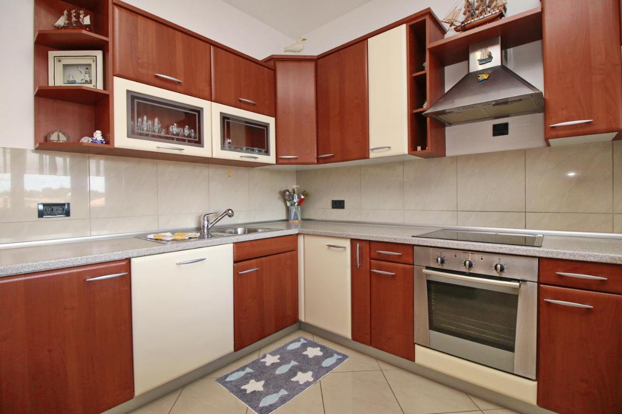 Polo Apartments โรวีน ภายนอก รูปภาพ