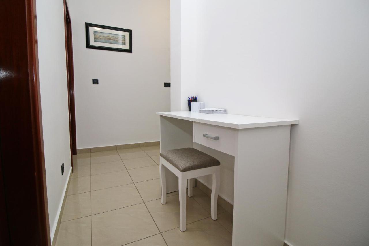 Polo Apartments โรวีน ภายนอก รูปภาพ