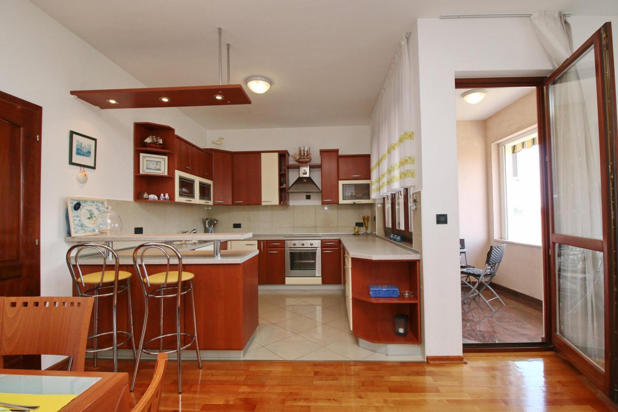 Polo Apartments โรวีน ภายนอก รูปภาพ